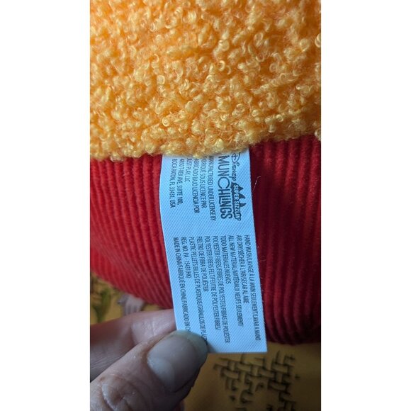 SDCC 2024 UCC DISNEY SUPER SIZZLING MUNCHLINGS MICKEY MOUSE 10" PLUSH EXCLUSIVE - Picture 3 of 5